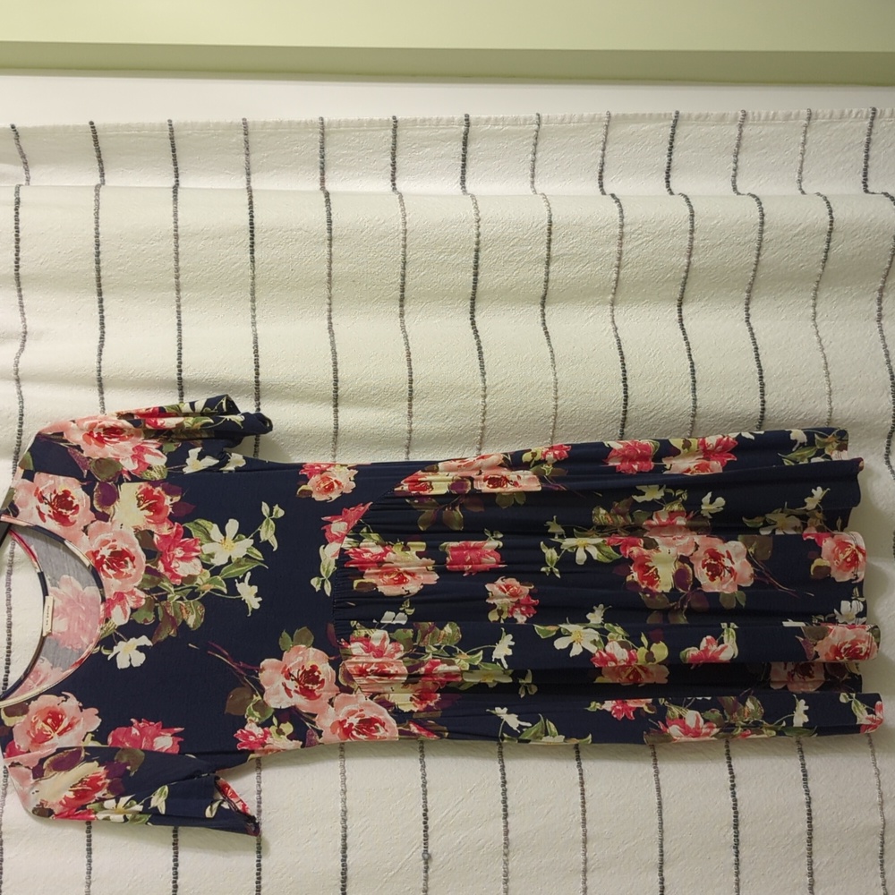 Womens jersey knit navy blue floral dress